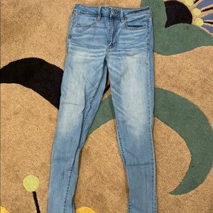 Light wash denim American Eagle jeans size 8